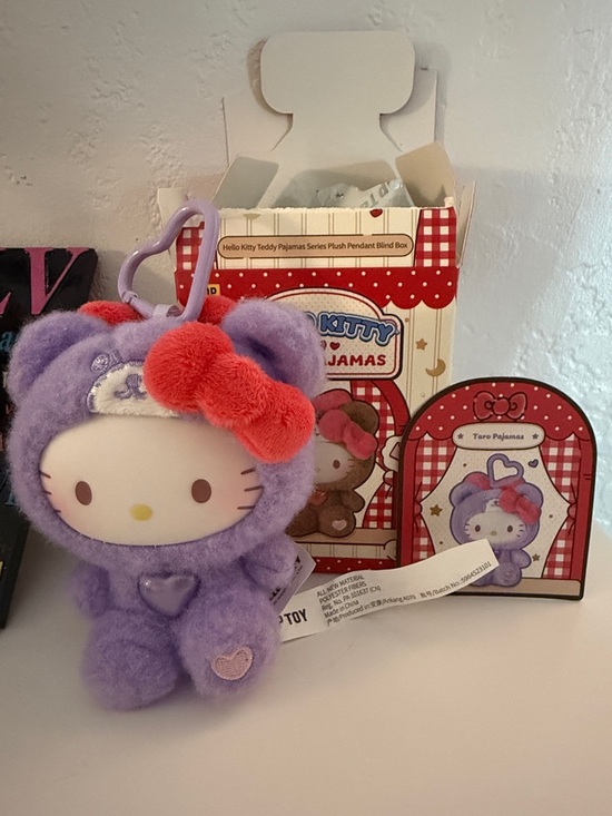 Miniso Other - Sanrio Hello Kitty Taro Pajamas Plush Keychain in Purple with Red Bow